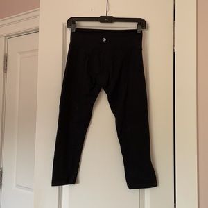 Wonder under Capri leggings Lululemon